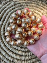 Load image into Gallery viewer, Chunky bead ball bracelet