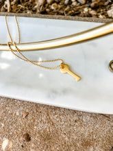 Load image into Gallery viewer, Key to happiness Necklace